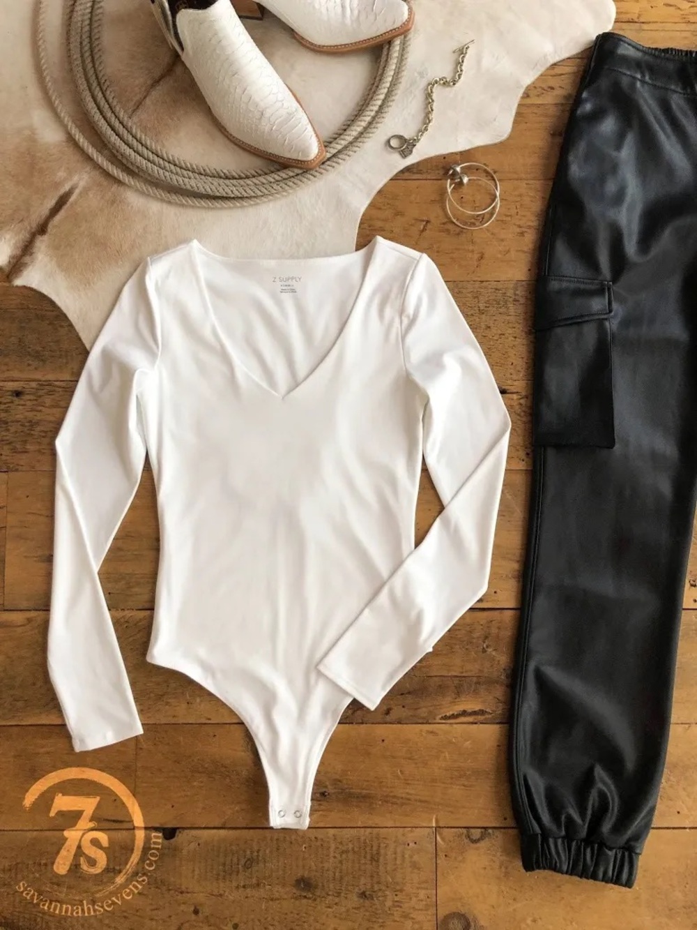 Z Supply White Long Sleeve V-Neck Bodysuit – Size Large